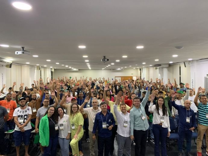 ASSEMBLEIA  DISCUTE CONVENÇÃO COLETIVA DE TRABALHO